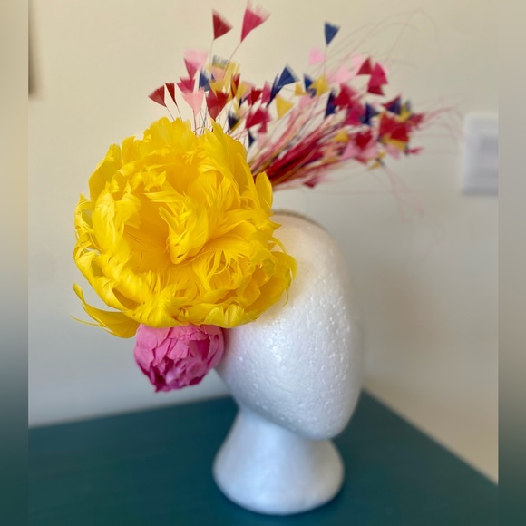 Kentucky Derby Hat Fascinator Peony Floral Feather Fireworks Oaks Church Tea Hat - Picture 7 of 9